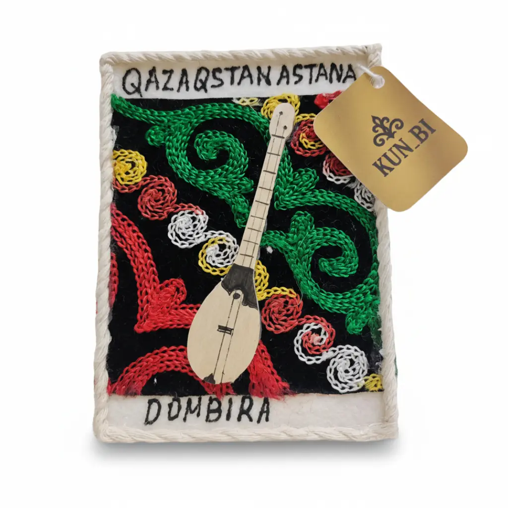 KUN_BI Арт-стенд Dombra (Красно-зеленая)